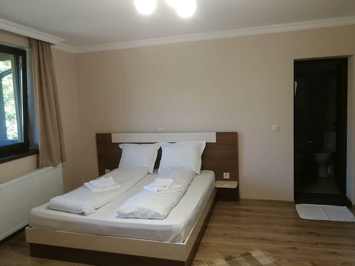 Слънчевата Къща Hotel Kovacevica Exterior photo